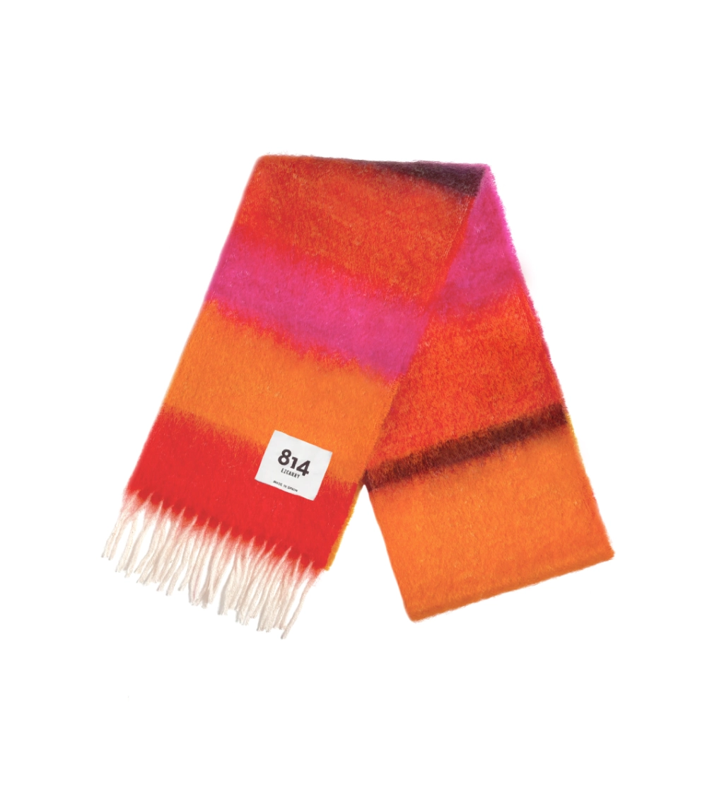 Bufanda Ezcaray modelo Matisse con franjas de colores fabricada en lana y mohair