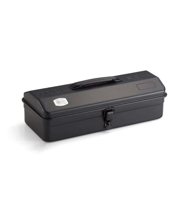caja de herramientas de acero hecha en pajón de toyo.