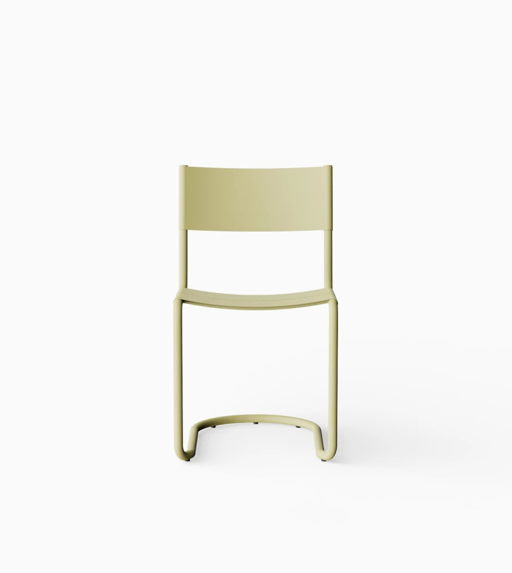 Silla para exteriores color amarillo