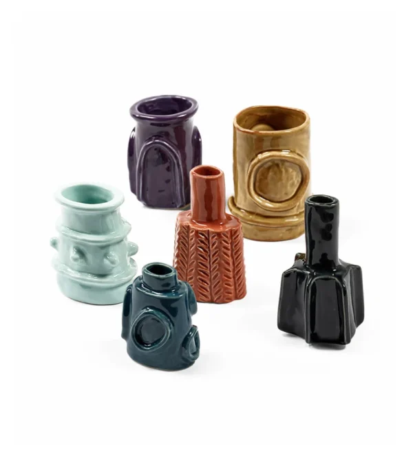 Conjunto de jarrones de cerámica de colores