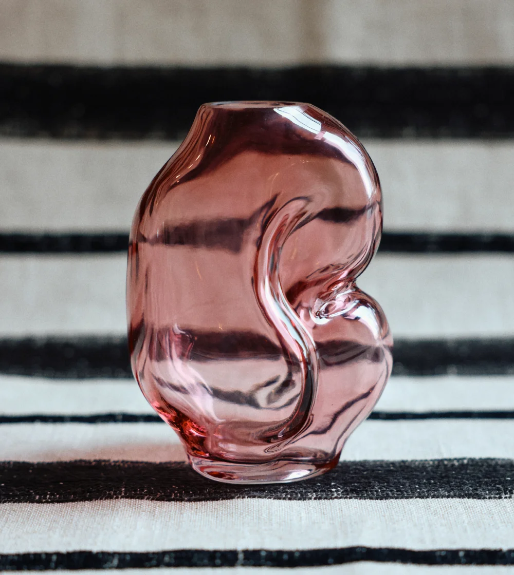 jarrón pequeño de cristal verde