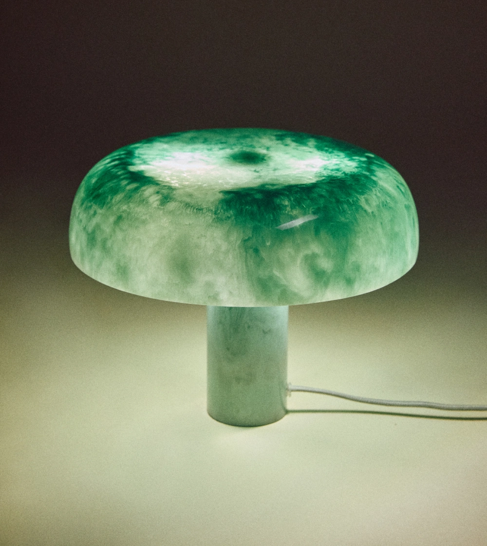 lampara con forma de seta color verde turquesa de hkliving