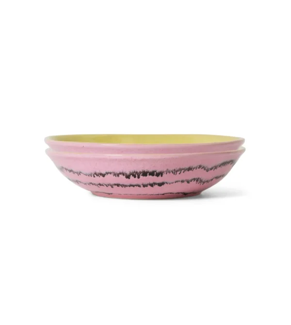 platos de cerámica rosa de 70s ceramics de hkliving