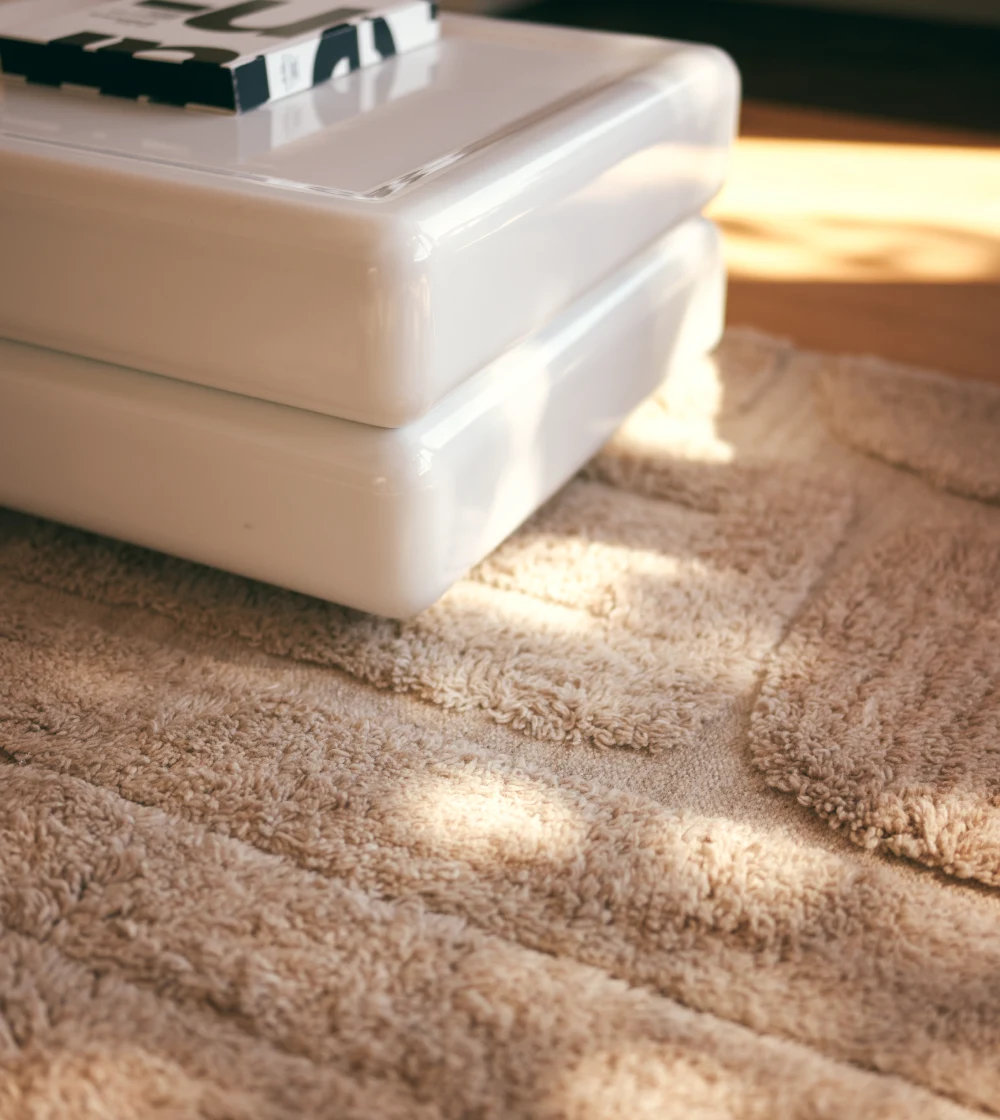 alfombra de lana color crema de HKLIVING