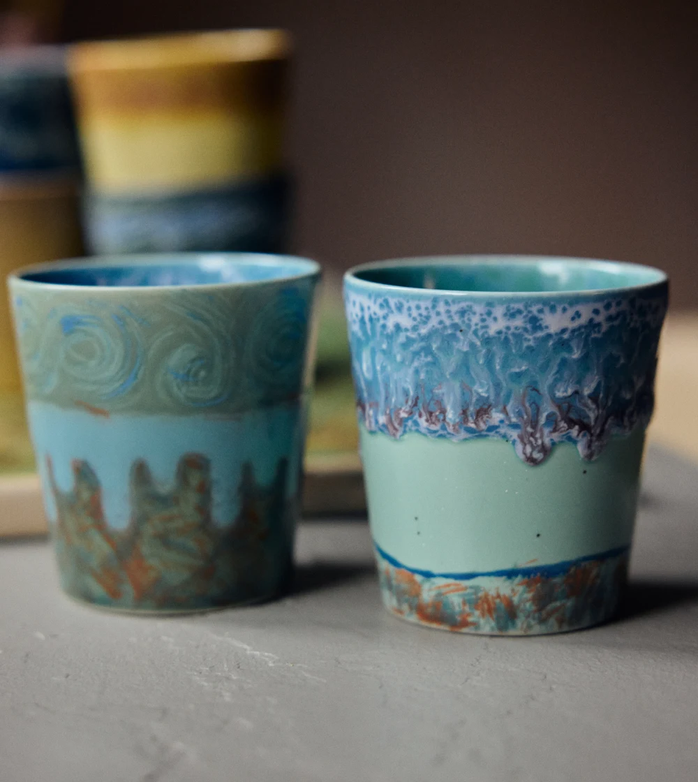 Set de vasos 70s Ceramics de HKLIVING inspirado en Vincent van Gogh para el café