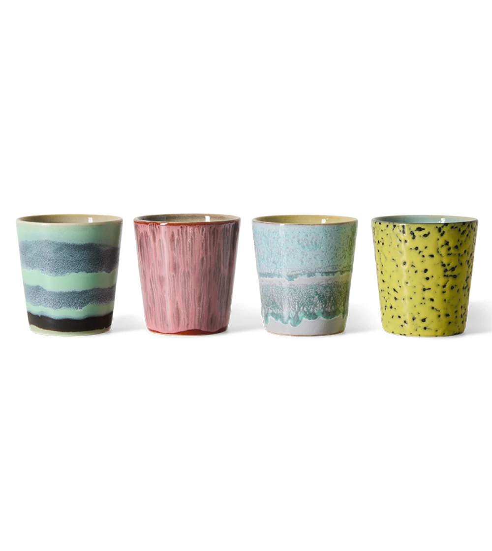 Set de tazas de café de cerámica con esmaltes expresivos y acabados únicos que aportan carácter y estilo al ritual diario.