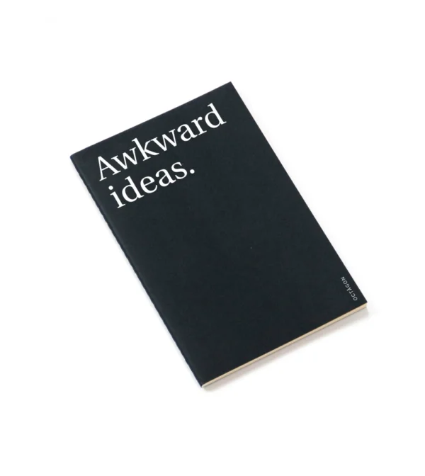 cuaderno negro a5 papel punteado