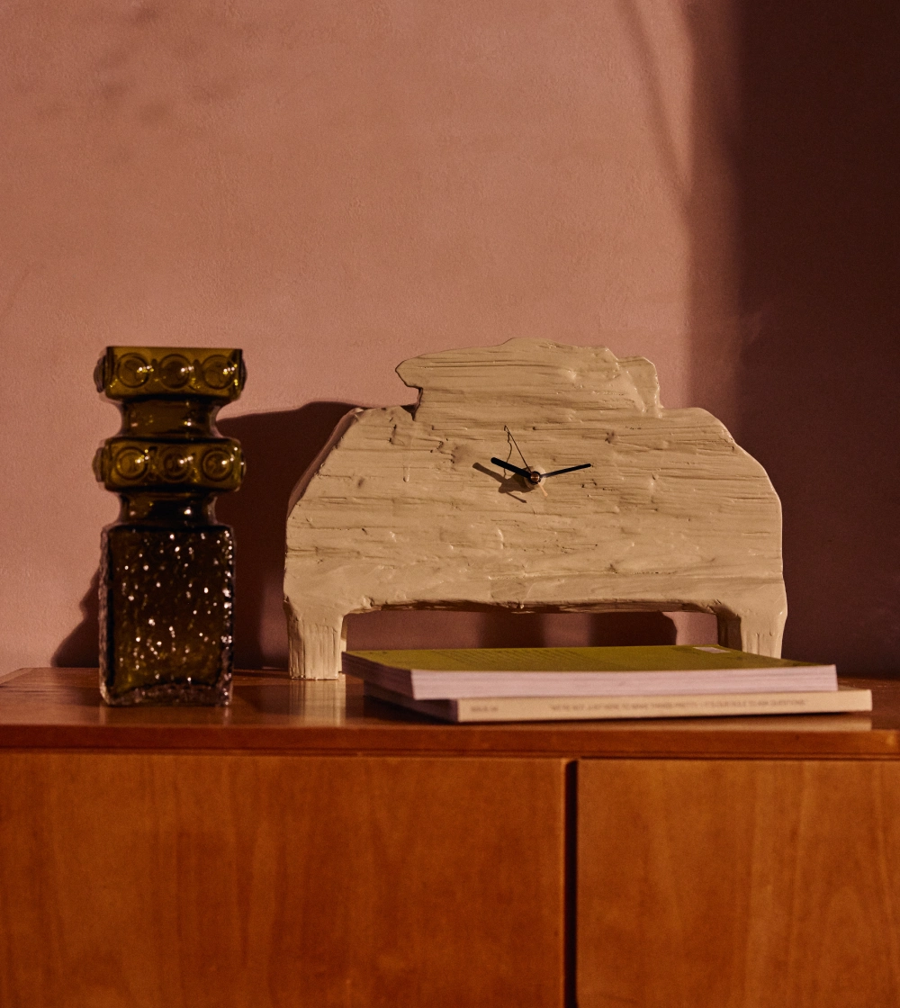 Reloj de sobremesa de diseño moderno de madera de hkliving