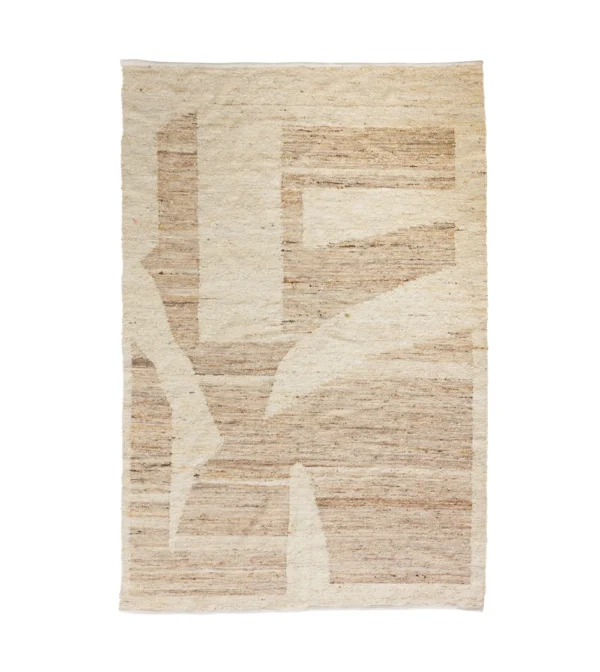 alfombra de lana Contour de HKLIVING en salón contemporáneo aportando calidez y equilibrio al espacio.