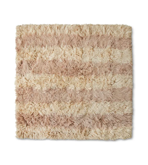 alfombra suave en tonos claros de HKLIVING con patrón natural y textura mullida en interior contemporáneo.