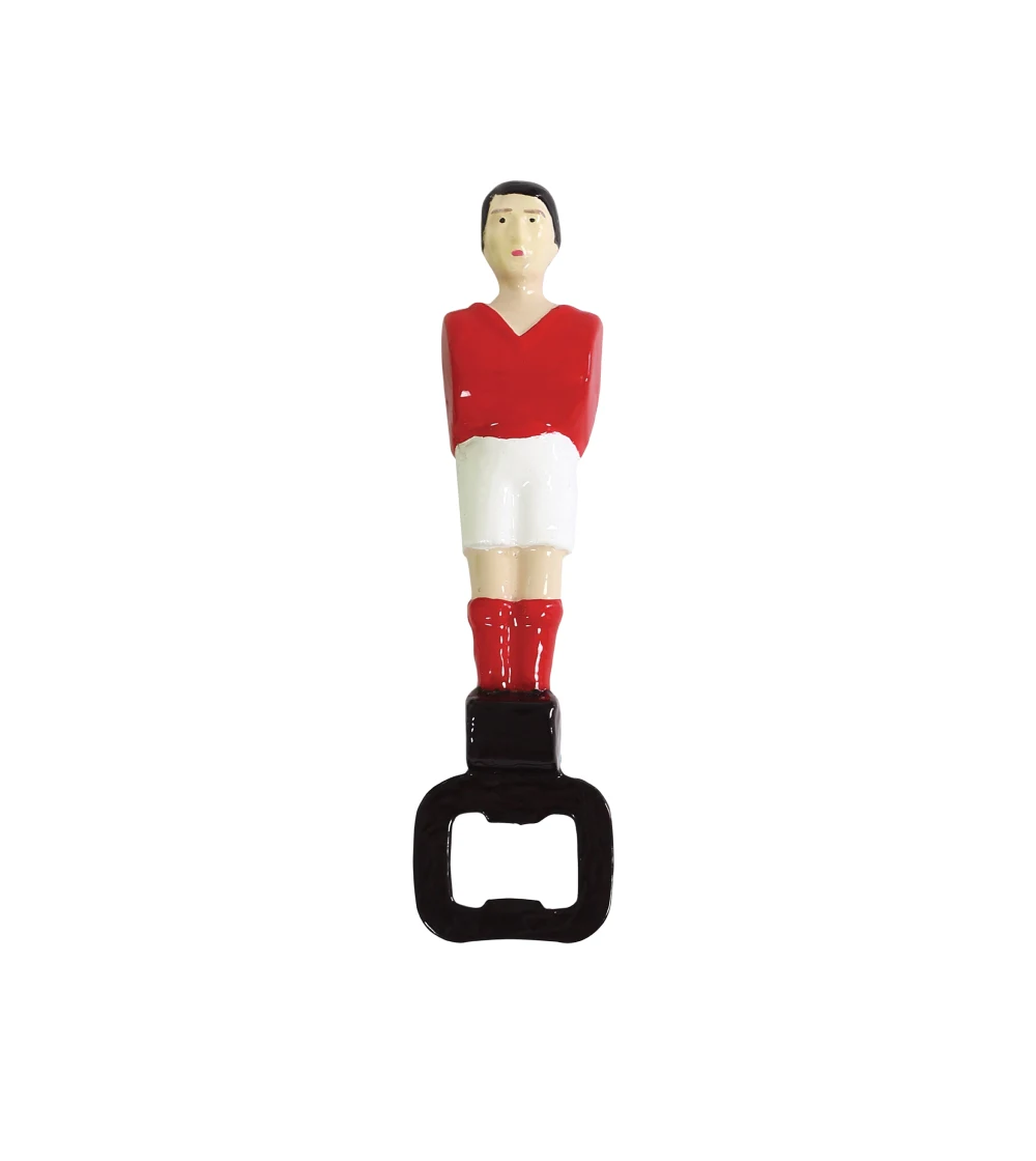abridor de botellas con forma de jugador de fútbol o futbolín de doiy