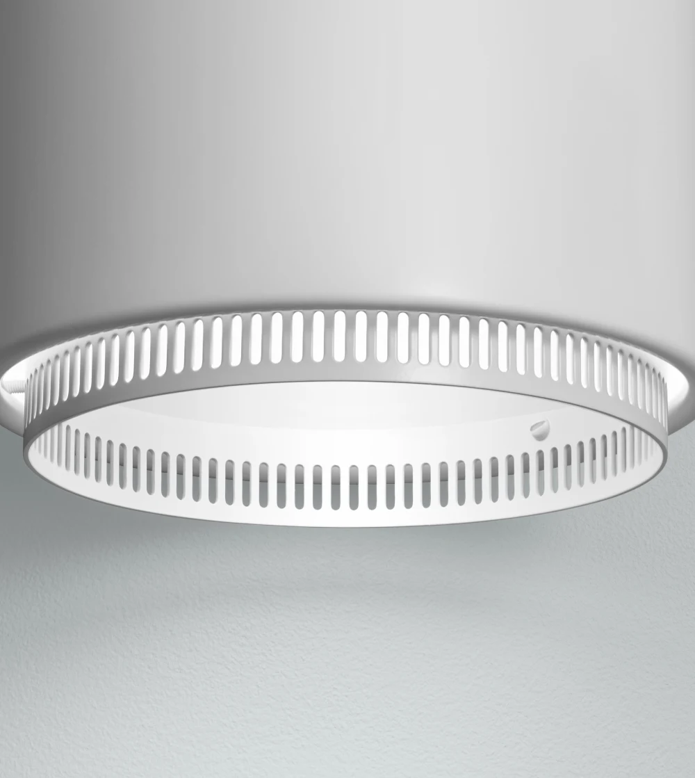 lámpara colgante blanca Hand Grenade de Artek diseñada por Alvar Aalto con pantalla de acero y anillo de latón.