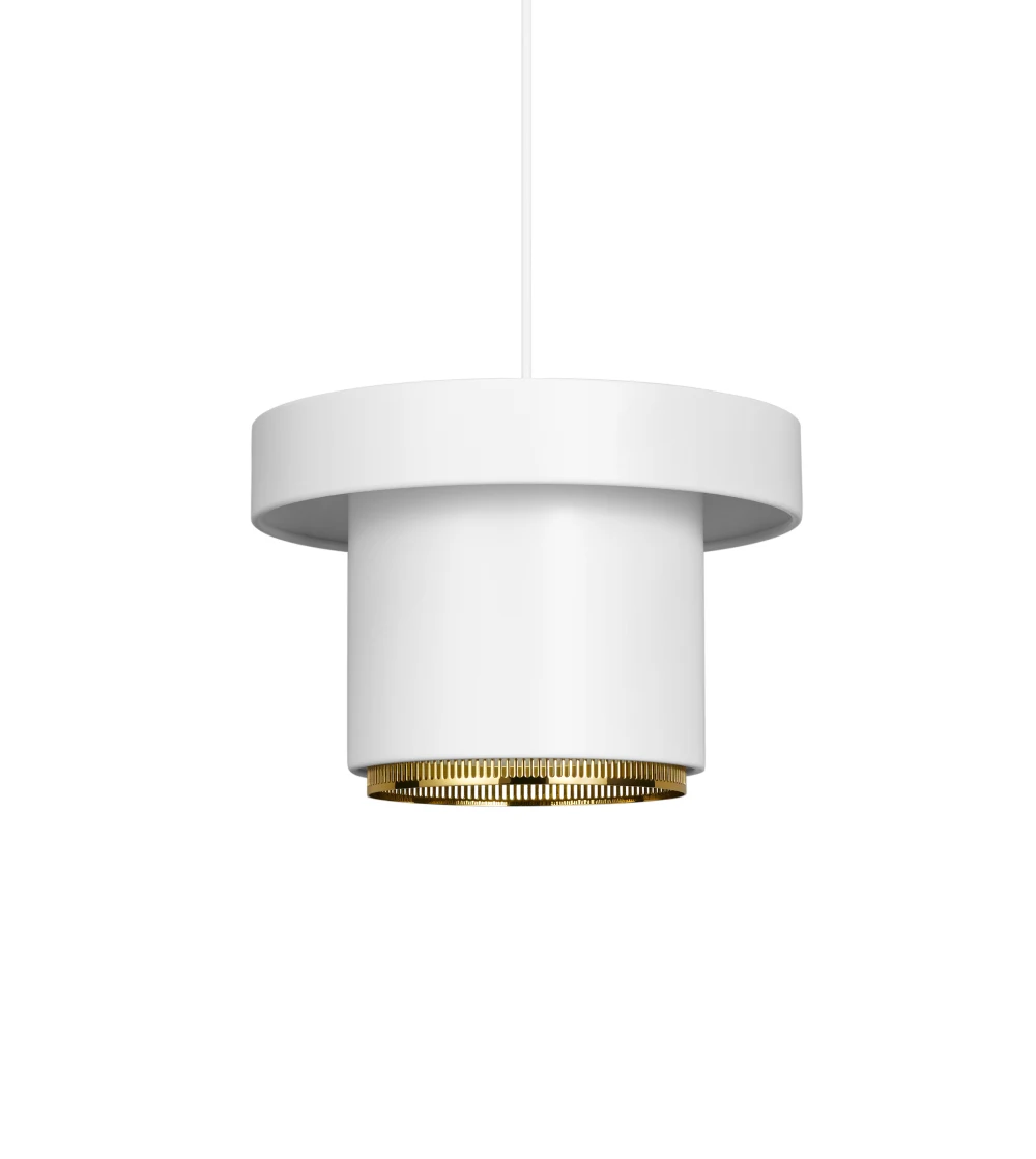 lámpara colgante A201 de Artek diseñada por Alvar Aalto con pantalla de acero y anillo perforado de latón.