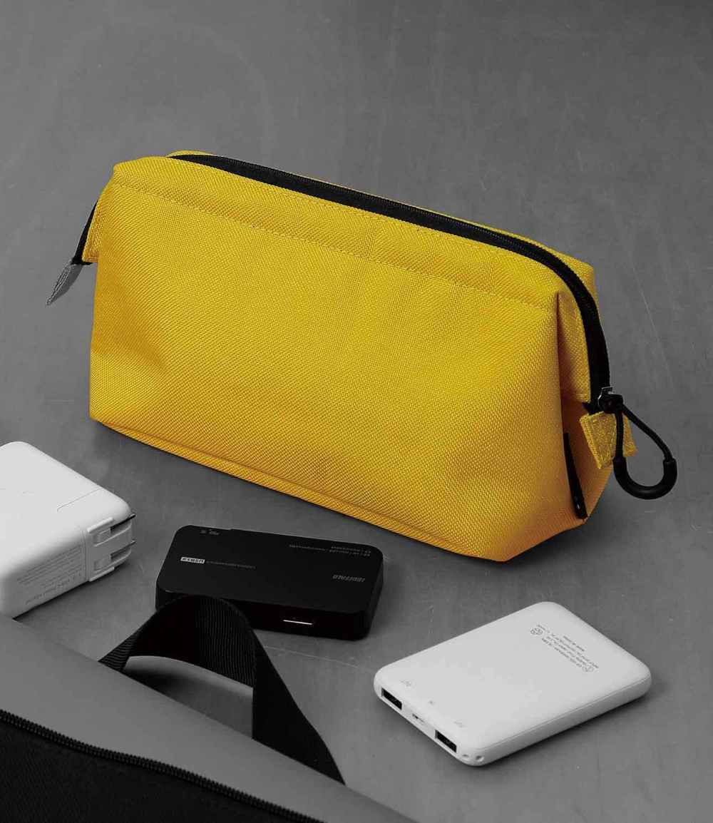 neceser de viaje para gadgets amarillo hecho en japón de nähe