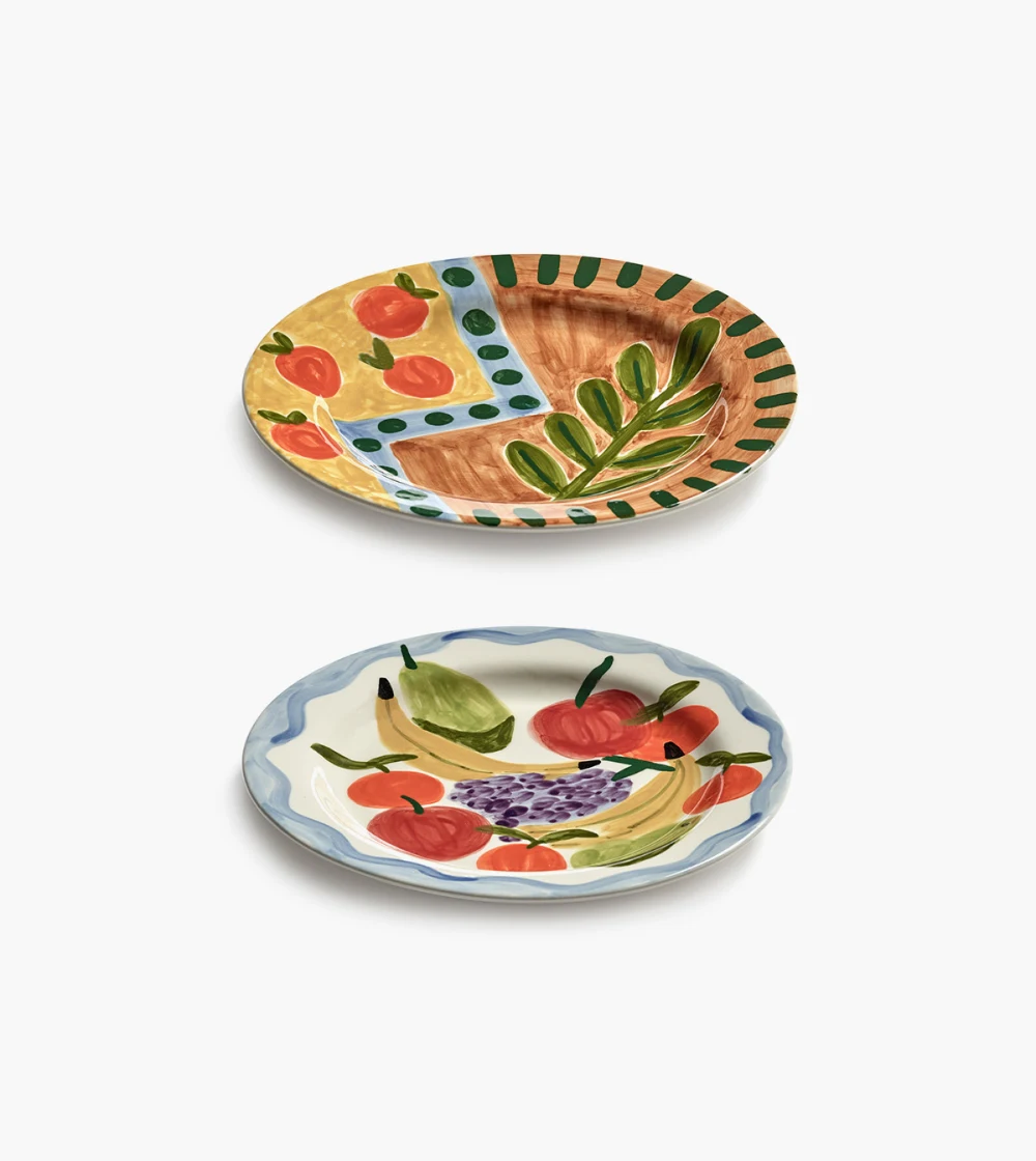 juego de platos pintados a mano Dljntlas de Serax con diseño floral tropical creado por Shirleey.