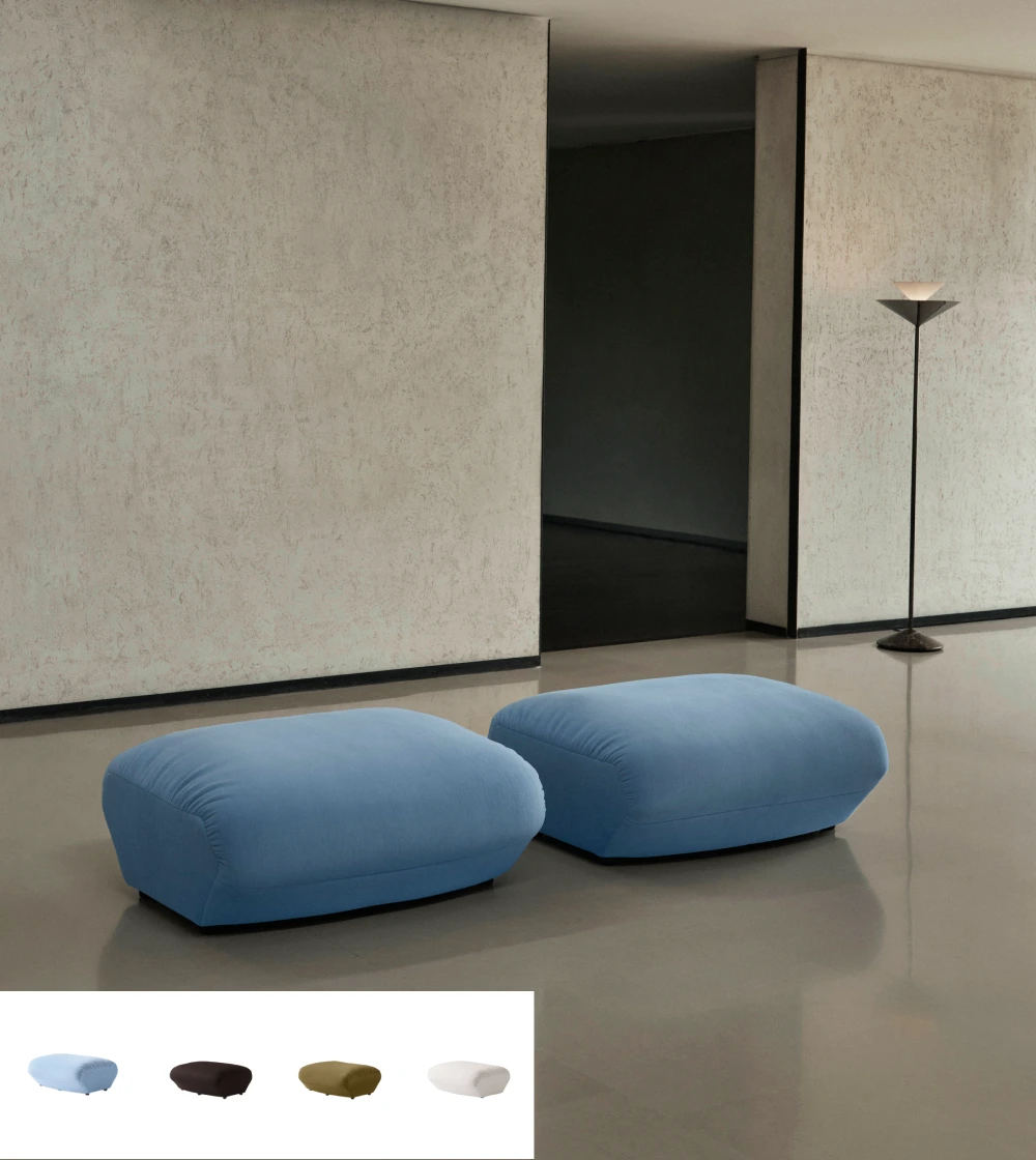 puf Hi Lo de &Tradition con diseño contemporáneo de formas suaves y asiento tapizado.