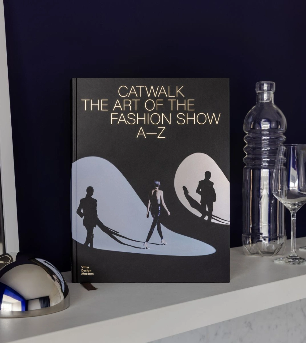 Libro Catwalk The Art of the Fashion Show A to Z de Vitra Design Museum