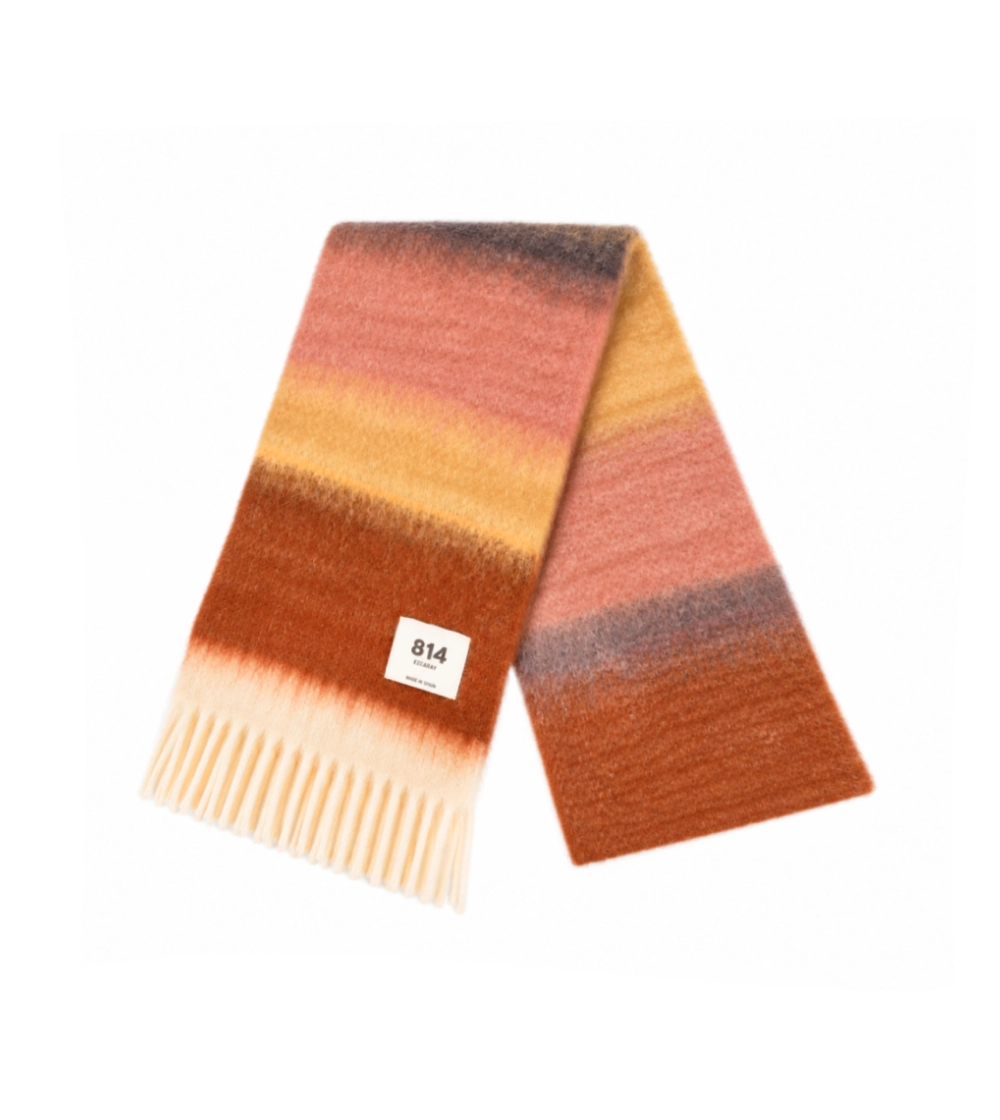 Bufanda Ezcaray modelo Matisse con franjas de colores fabricada en lana y mohair