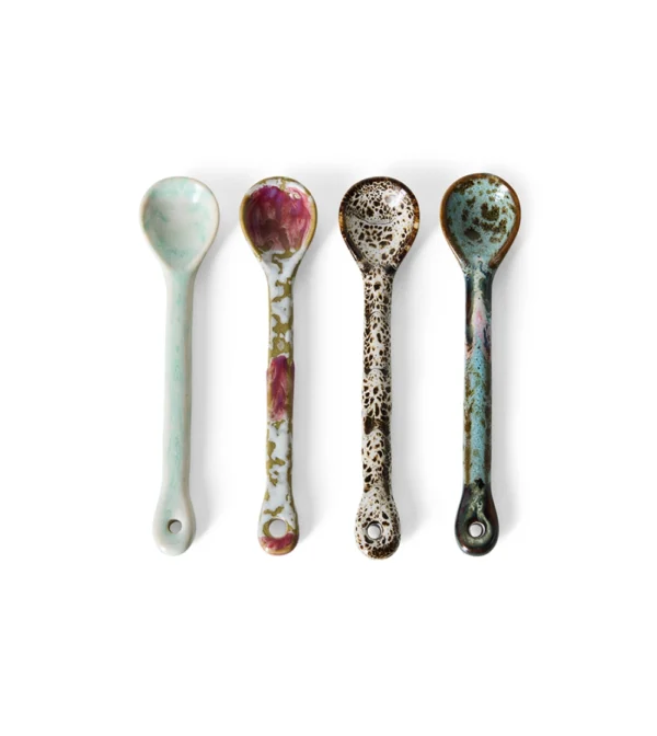 70s Ceramics Spoons M Marine de HKLIVING, set de cuatro cucharas de gres multicolor con esmaltes diferentes.