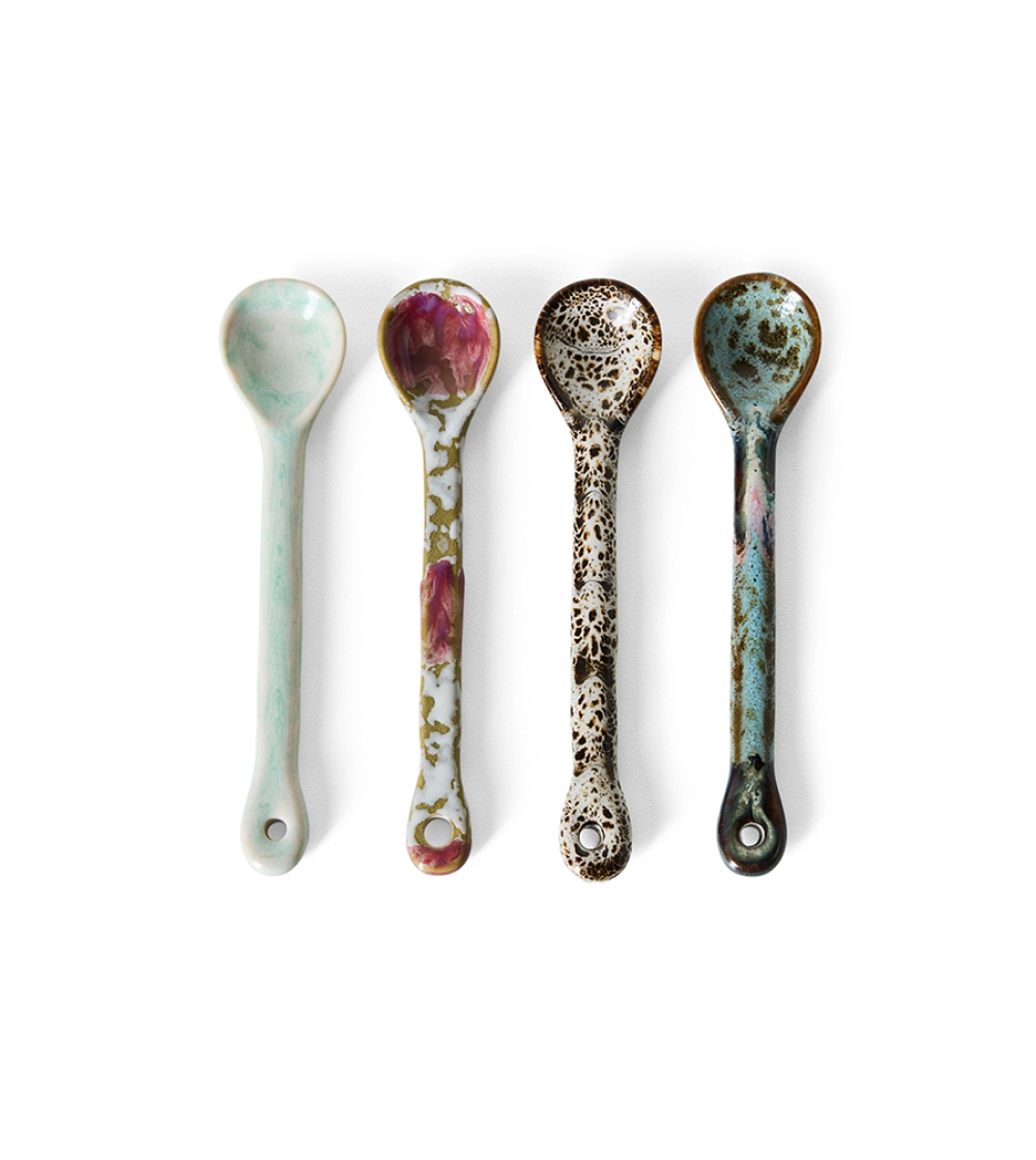 70s Ceramics Spoons M Marine de HKLIVING, set de cuatro cucharas de gres multicolor con esmaltes diferentes.
