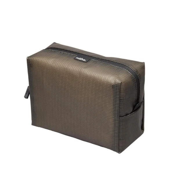 neceser de viaje de diseño gris de la marca Nähe