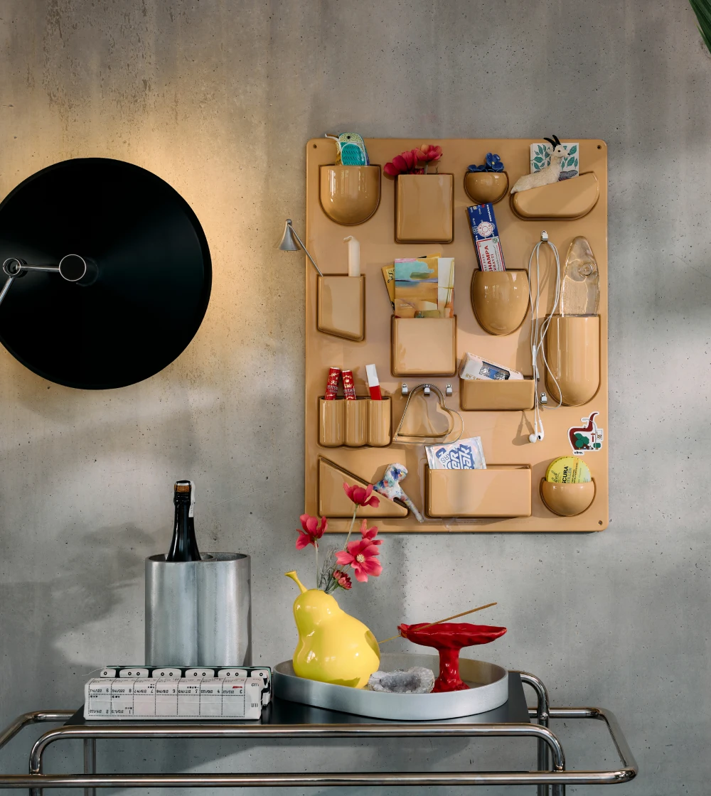 organizador de escritorio Uten.sillo II de Vitra en color beige