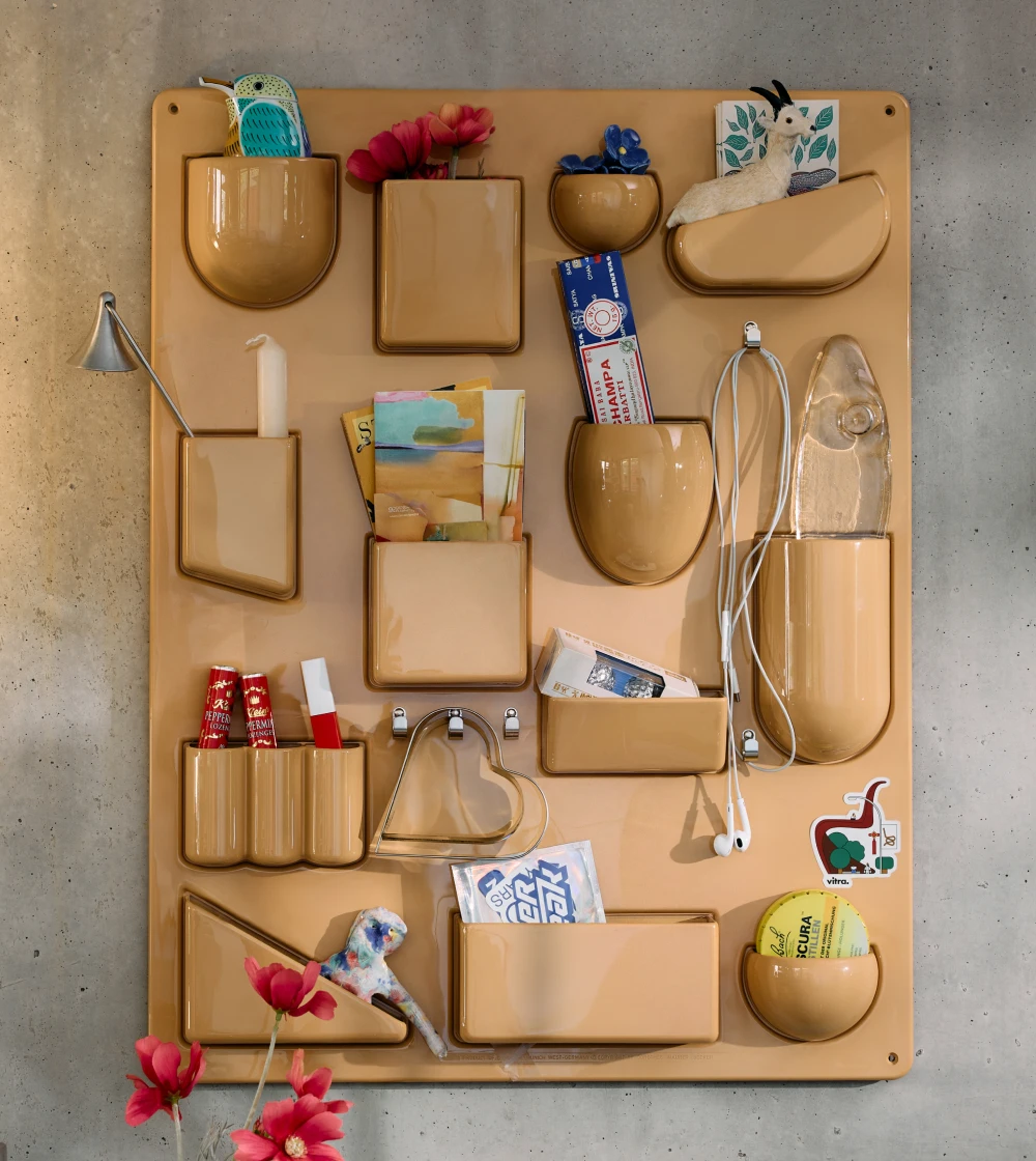 organizador de escritorio Uten.sillo II de Vitra en color beige