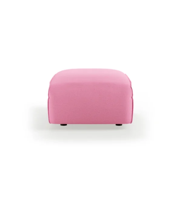 reposapiés del Sofá modular Flake de HKLIVING, ideal para crear una composición de sofá a medida con tapizado rosa para salones modernos de diseño nórdico