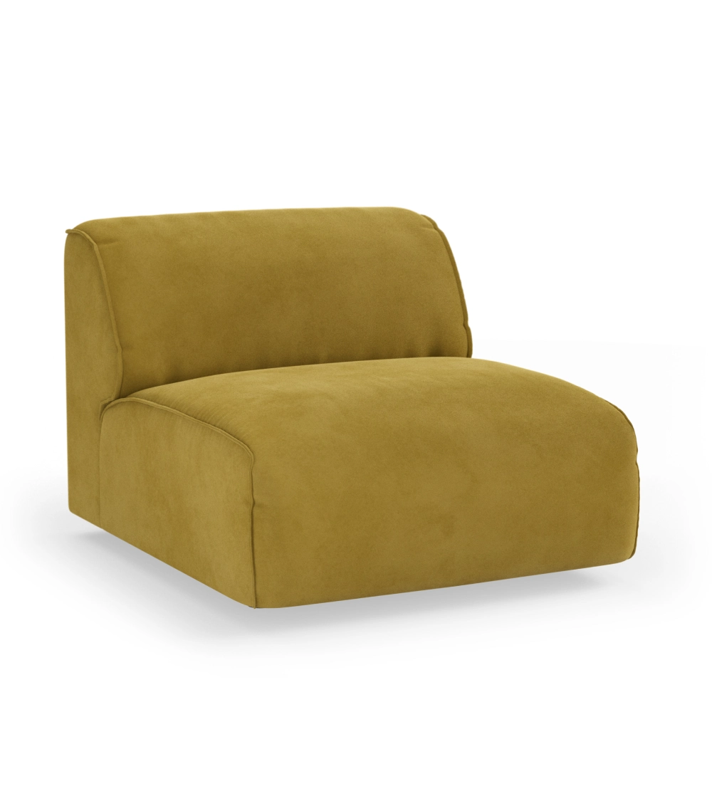 Sofá modular Flake de HKLIVING, ideal para crear una composición de sofá a medida con tapizado terciopelo color mostaza para salones modernos de diseño nórdico