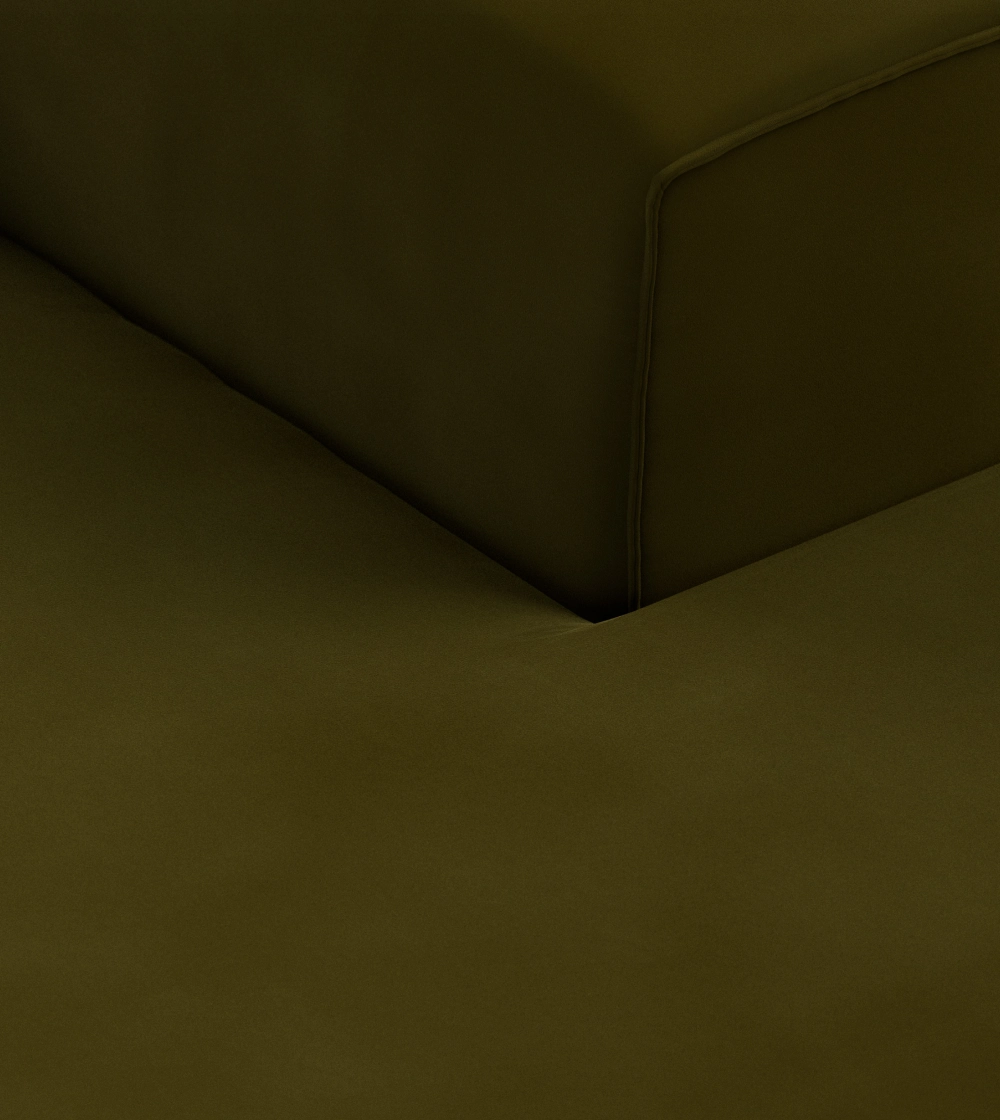 Sofá modular Flake de HKLIVING, ideal para crear una composición de sofá a medida con tapizado terciopelo verde oscuro para salones modernos de diseño nórdico
