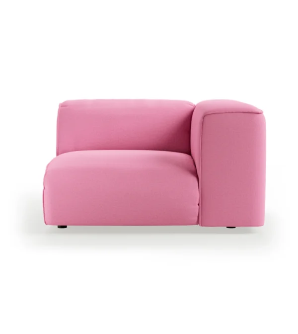 Sofá modular Flake de HKLIVING, ideal para crear una composición de sofá a medida con tapizado rosa para salones modernos de diseño nórdico