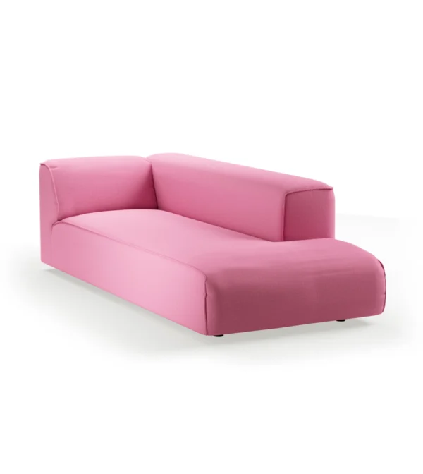 Sofá modular Flake de HKLIVING, ideal para crear una composición de sofá a medida con tapizado rosa para salones modernos de diseño nórdico