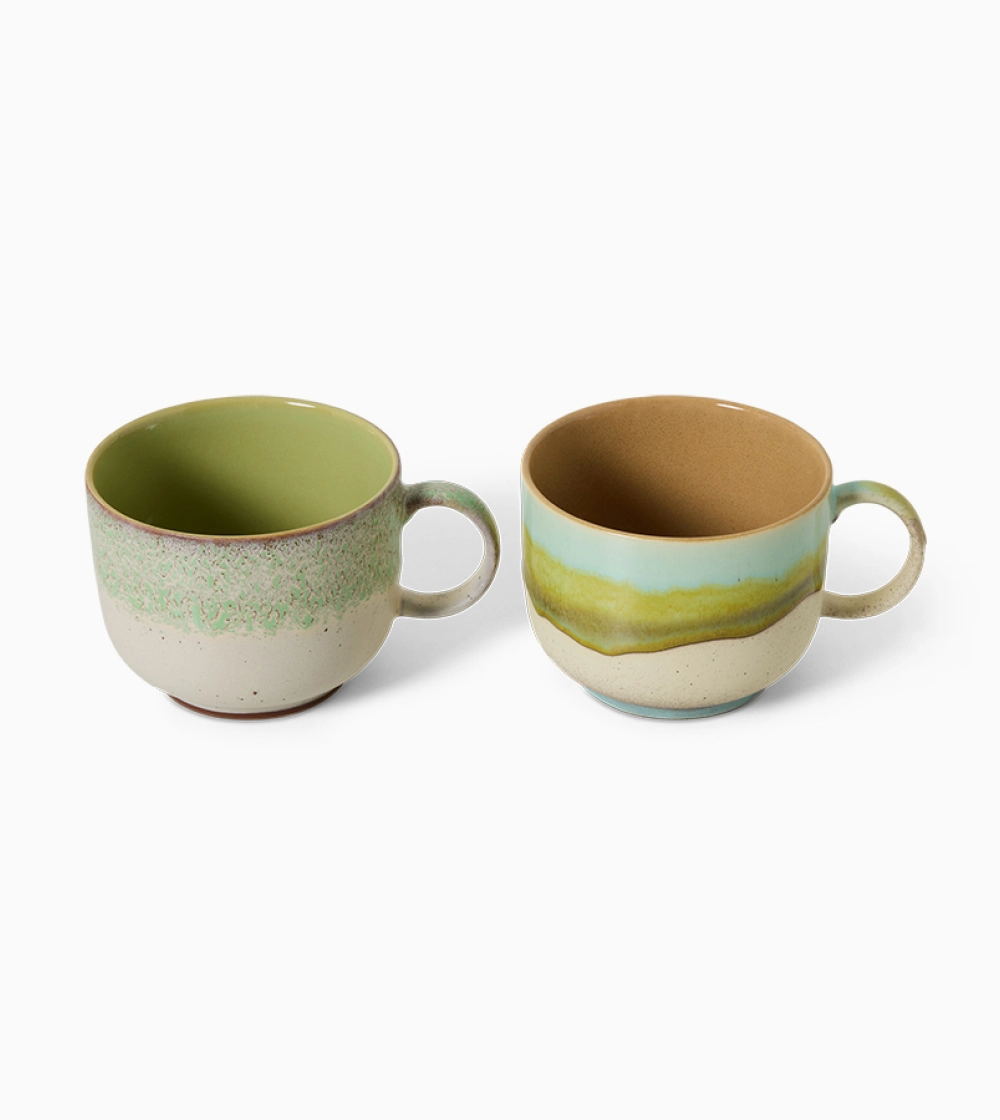 70s Ceramics Tea Cups Neo de HKLIVING, set de dos tazas de gres multicolor ideales como tazas de desayuno.