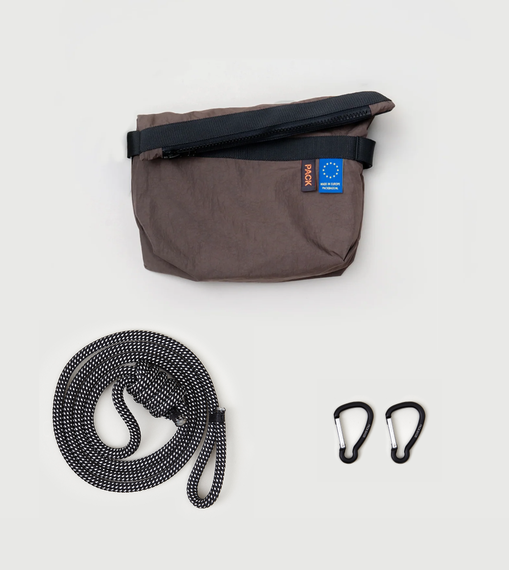 bolso cruzado marron Small Zip Sling - rope strap - A101 de packbags hecho en europa