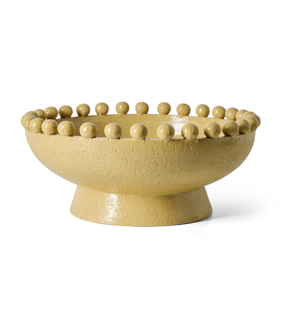 Robust Ceramic Bowl Mustard de HKLIVING, gran cuenco decorativo de loza mostaza con detalles de bolas cerámicas alrededor del borde.