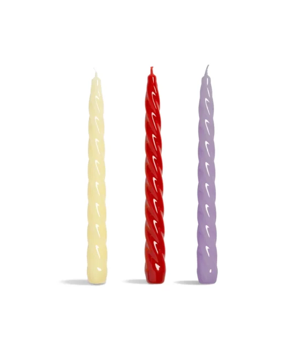 Set de 3 velas Bravo Sunset de &Klevering, pintadas a mano en Polonia. Diseño escultórico y colorido para decorar tu hogar o regalar.
